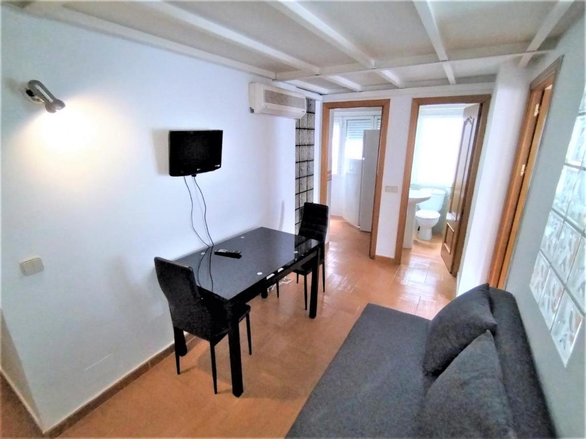 Puerta Del Sol - Plaza De Santa Ana Apartments Madrid Eksteriør bilde
